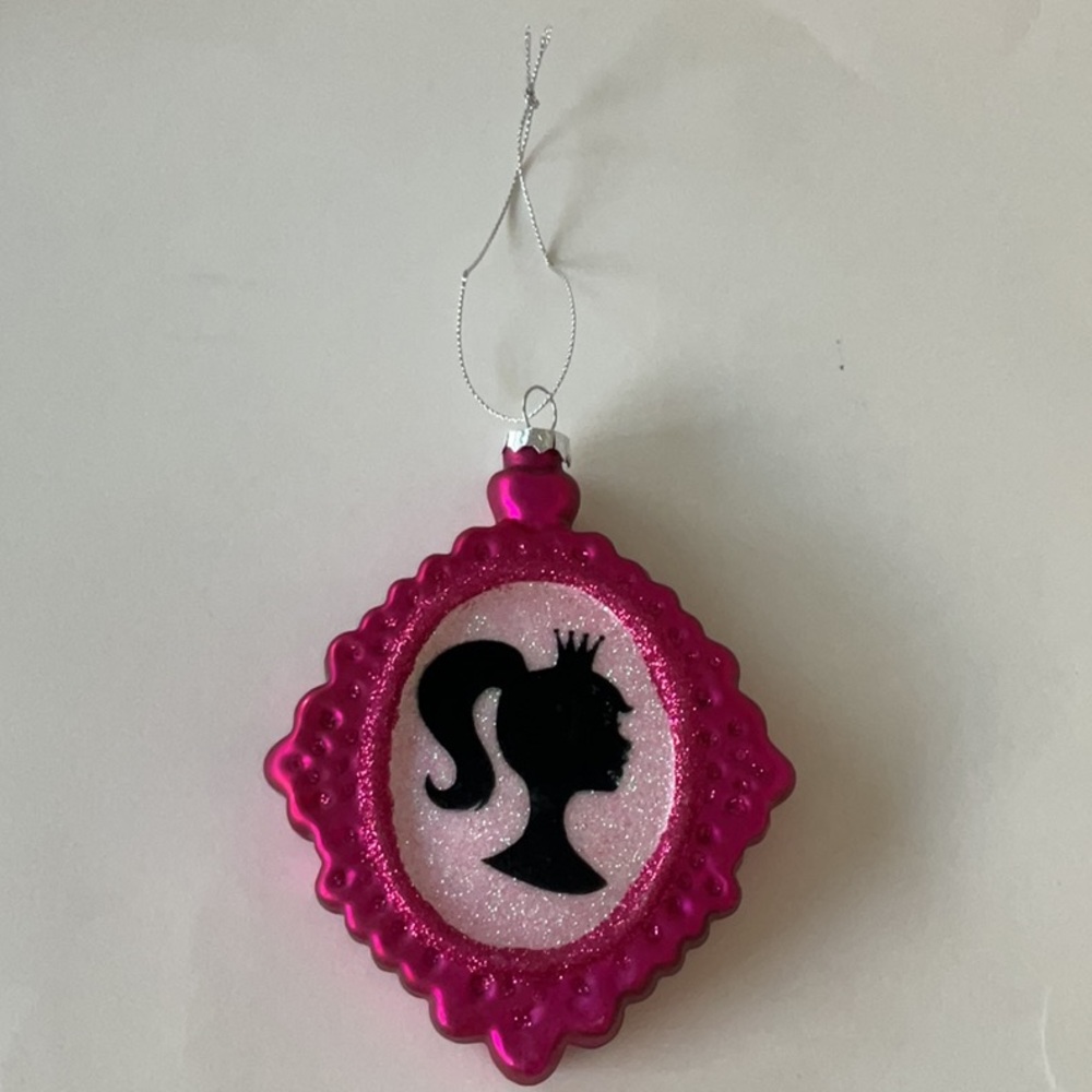 Barbie Christmas tree glass decoration, perfect condition sparkly,velvet profile - Picture 3 of 4
